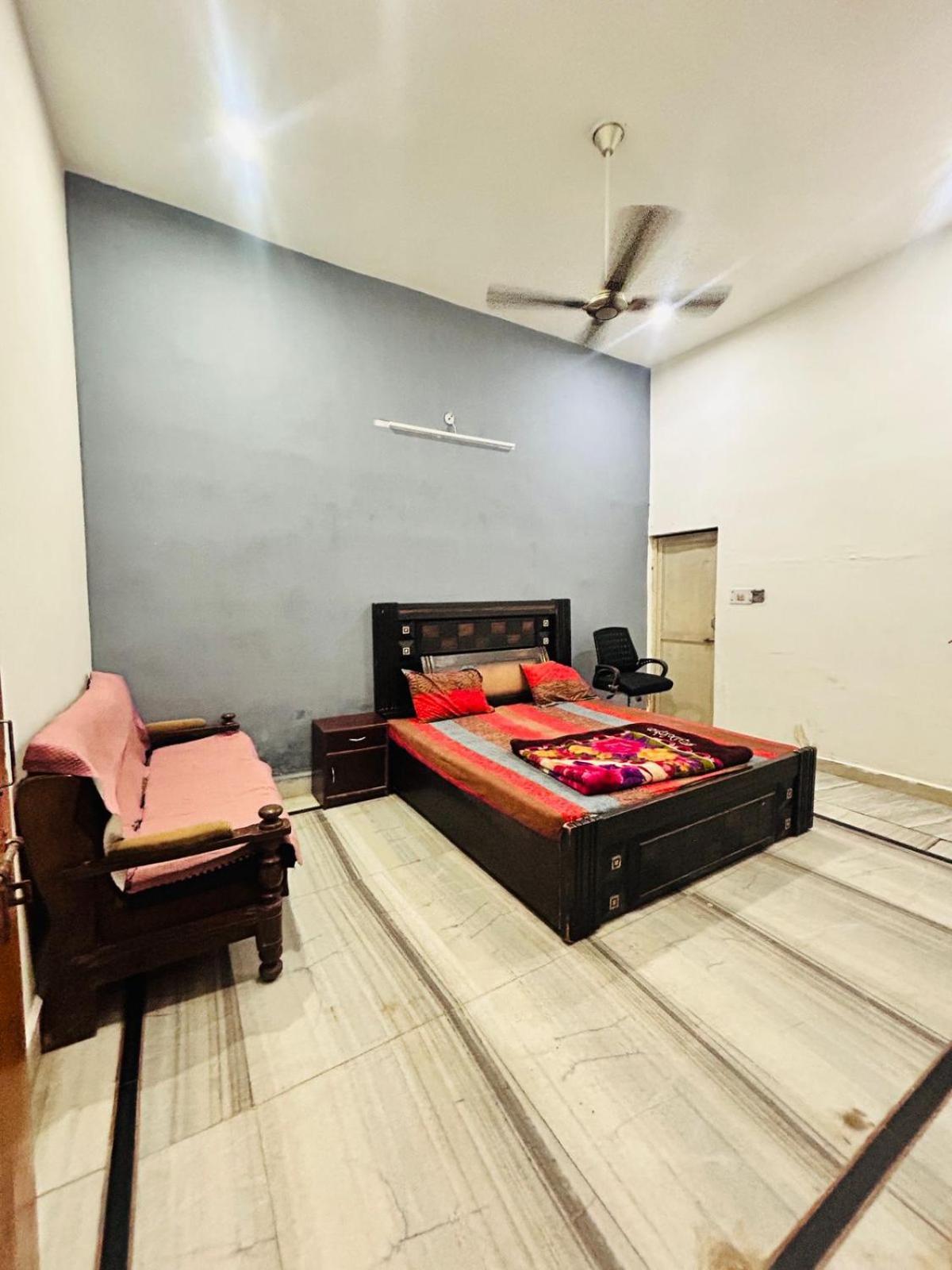 Agrawal Inn Guest House Mathura Exteriér fotografie
