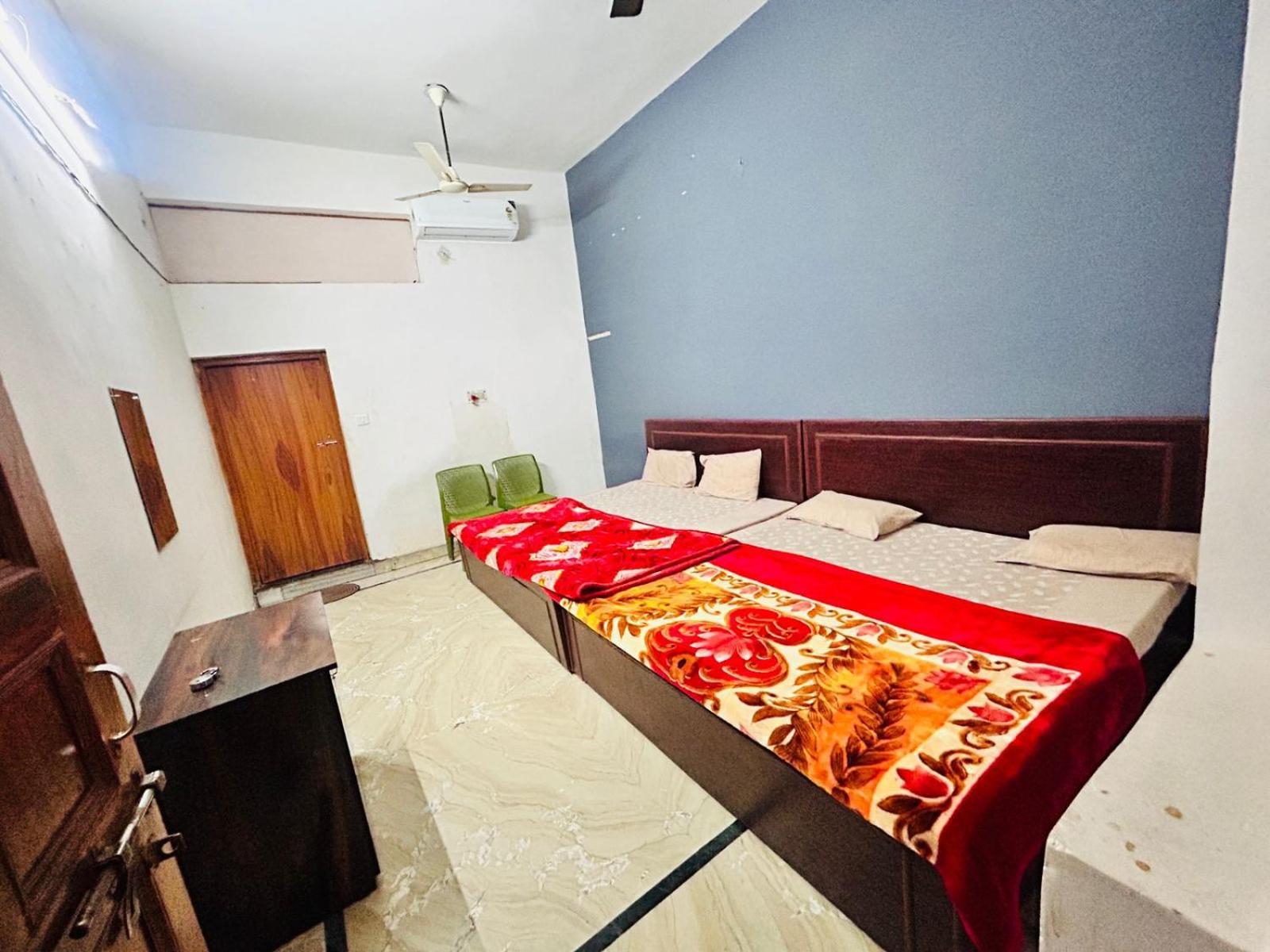 Agrawal Inn Guest House Mathura Exteriér fotografie
