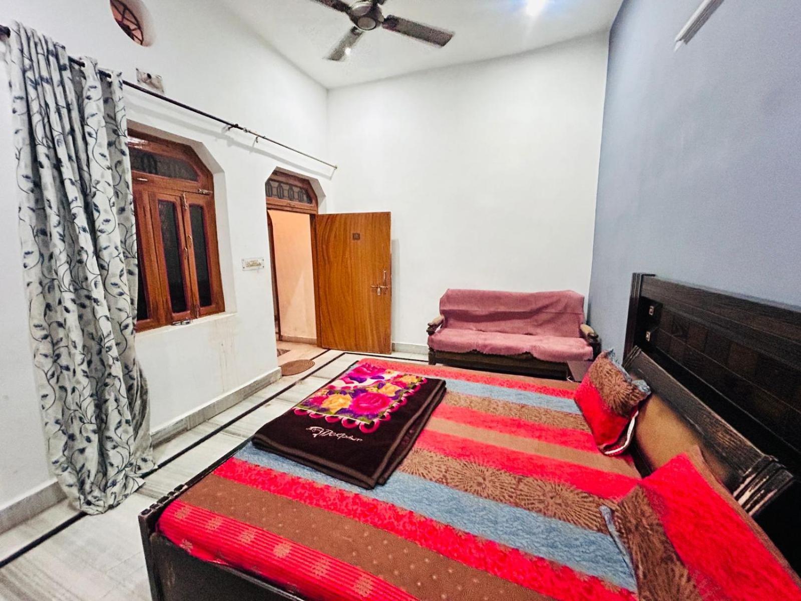 Agrawal Inn Guest House Mathura Exteriér fotografie